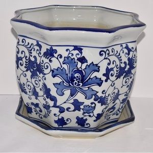 Large Chinoiserie planter